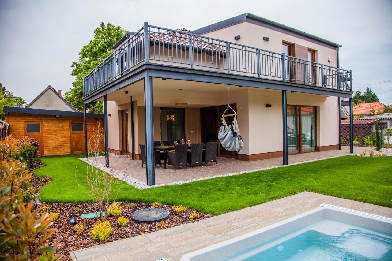 Balaking Villa Zamárdi Exteriör bild